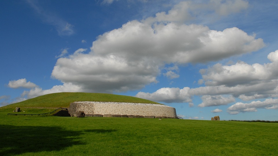 Best places to visit in Ireland newgrange passage tomb